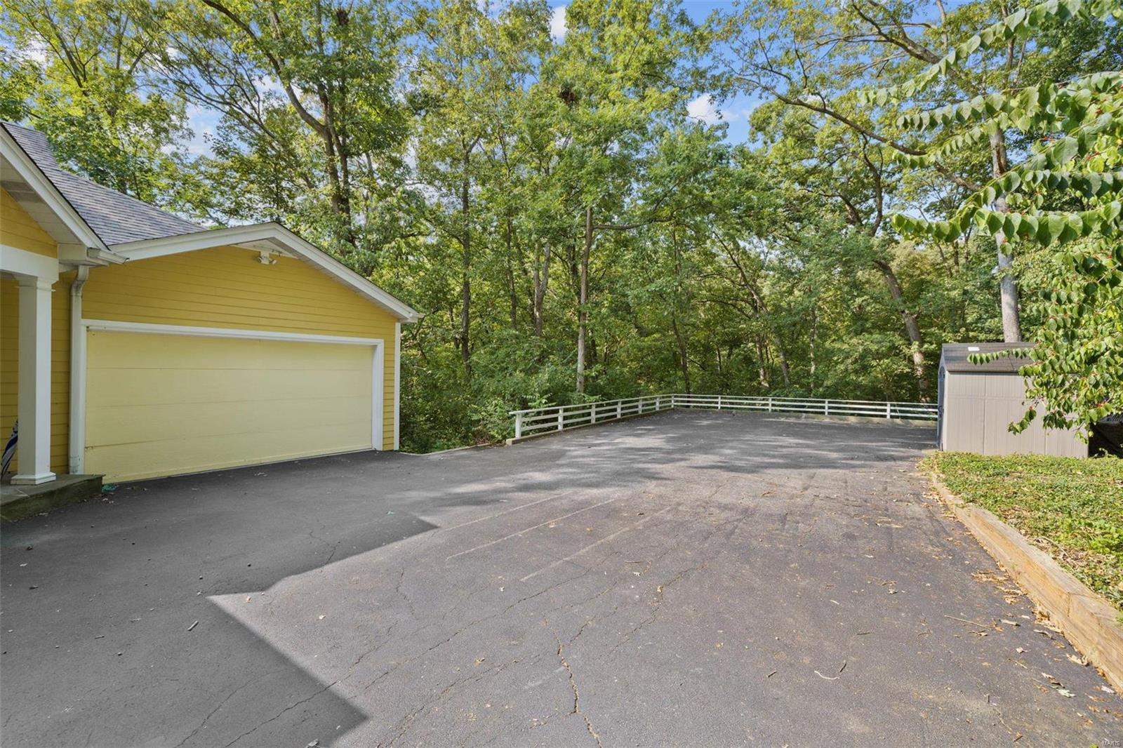 12415 Robyn Road