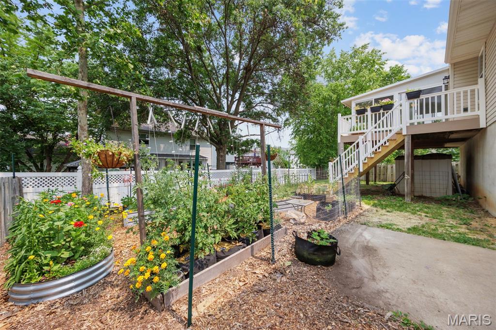 6 Schrader Farm Court