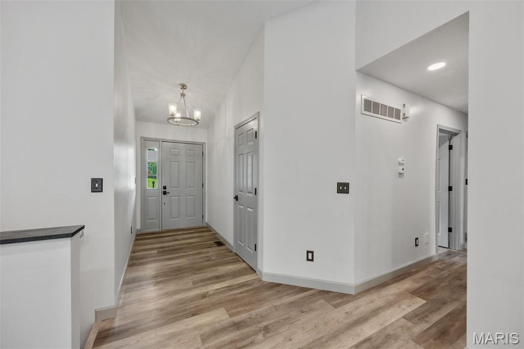6 Schrader Farm Court