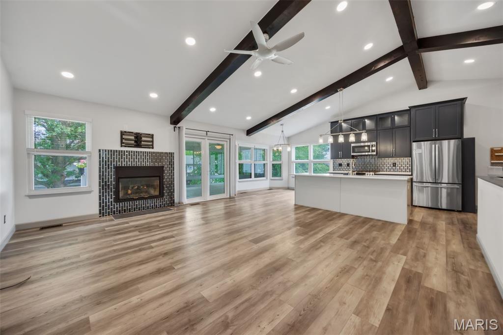 6 Schrader Farm Court