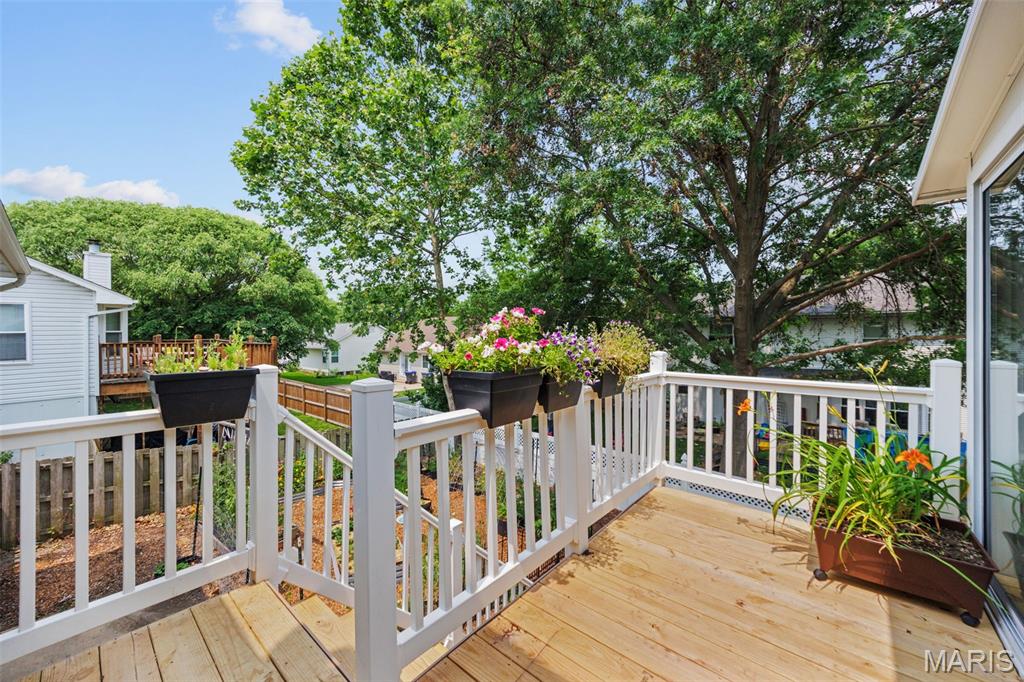 6 Schrader Farm Court