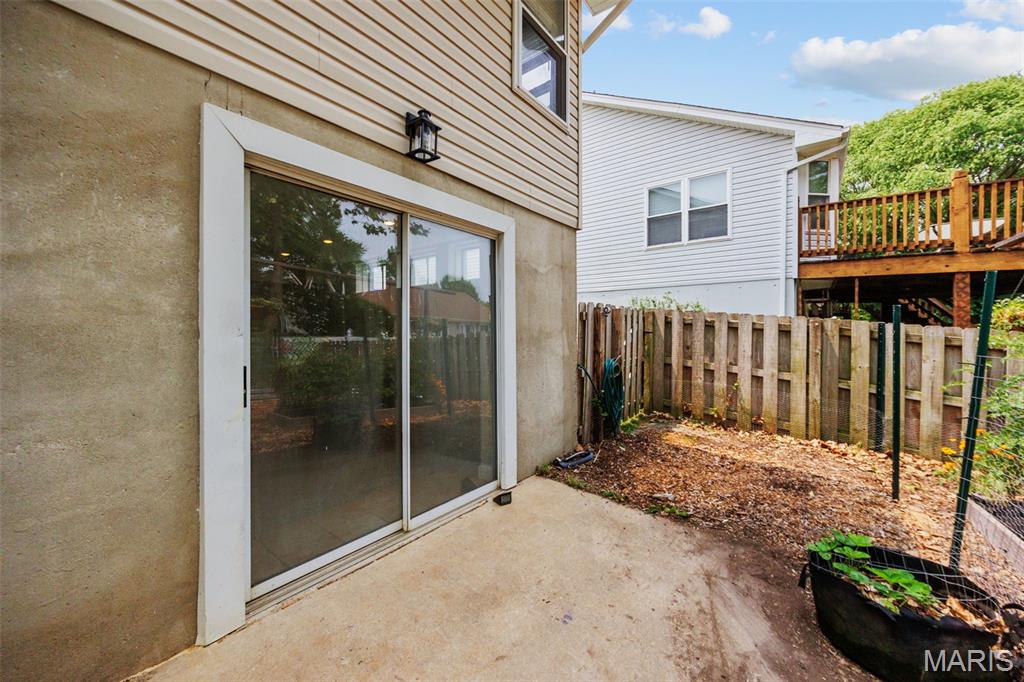 6 Schrader Farm Court