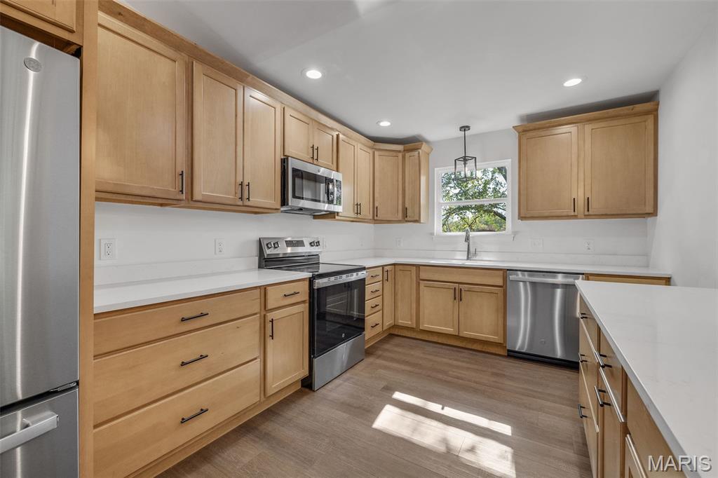 211 Easy Street