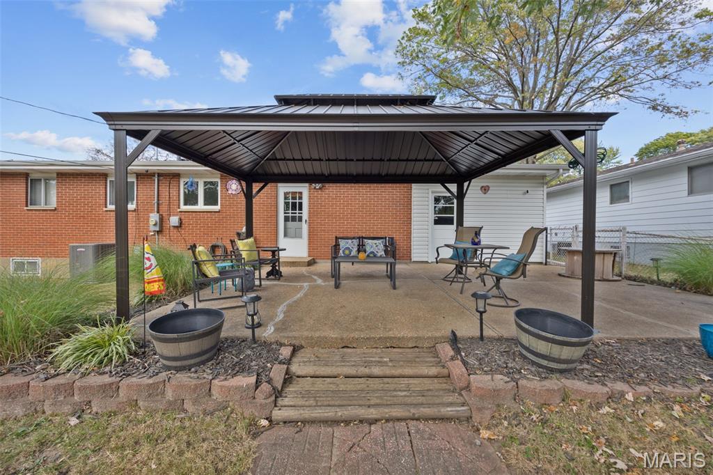 200 Calbreath Court