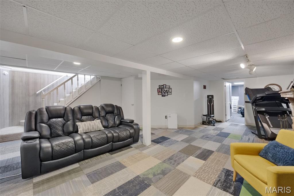 200 Calbreath Court