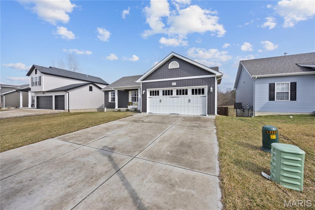 1136 Stone Henge Court