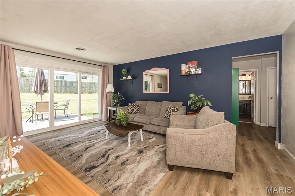 7104 Fernbrook Drive