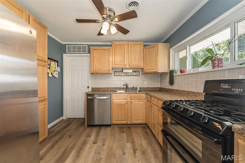 7104 Fernbrook Drive