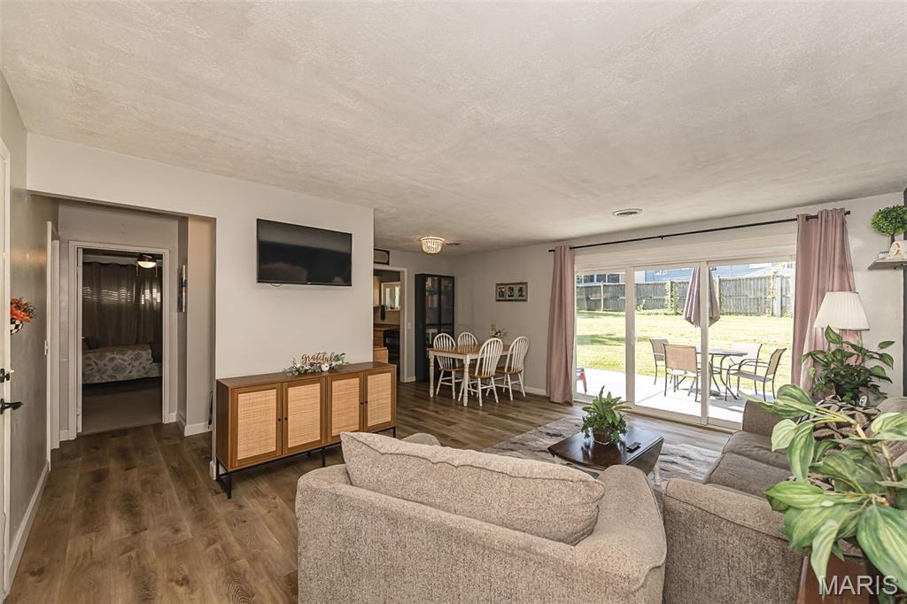 7104 Fernbrook Drive