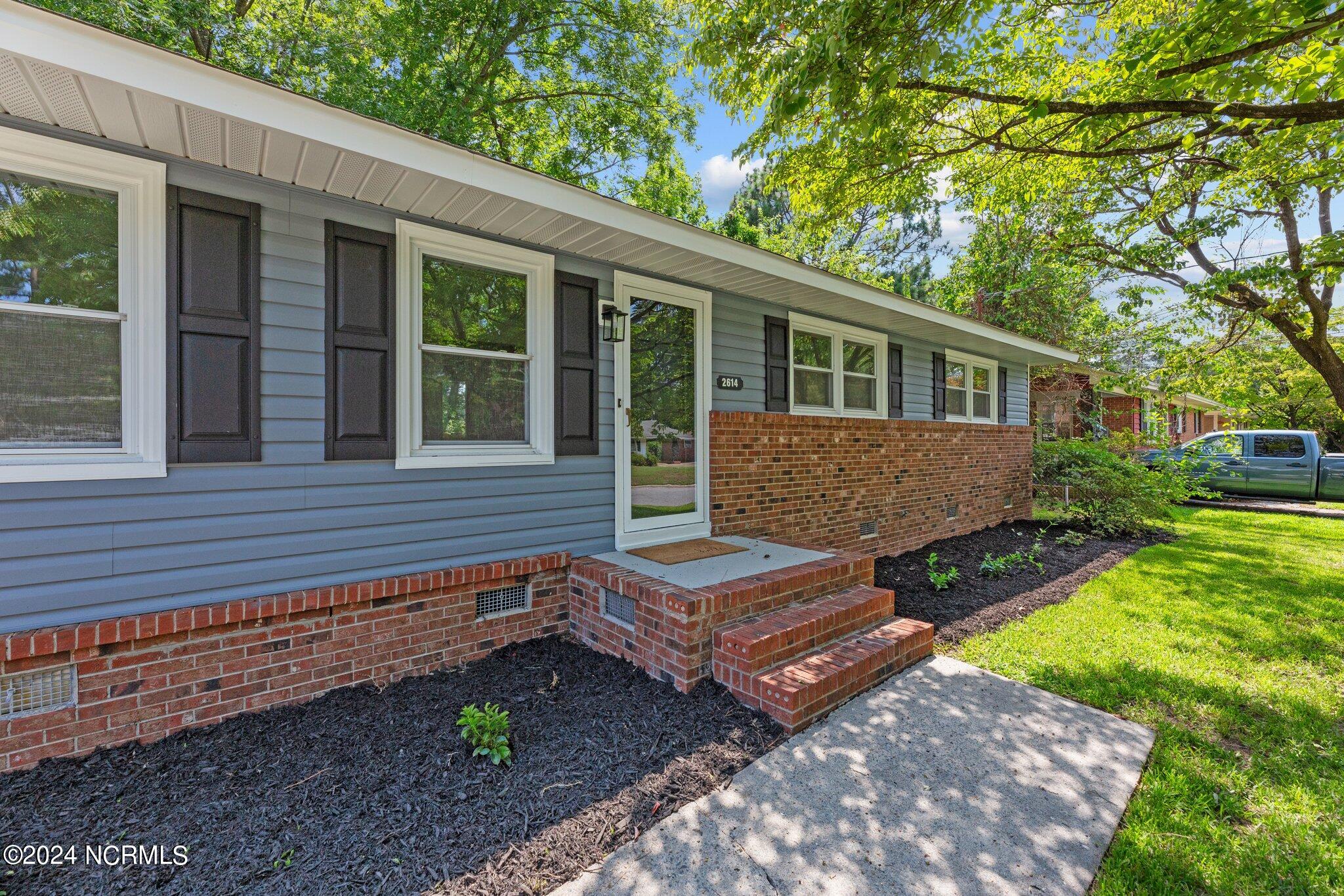 2614 S Wright Road