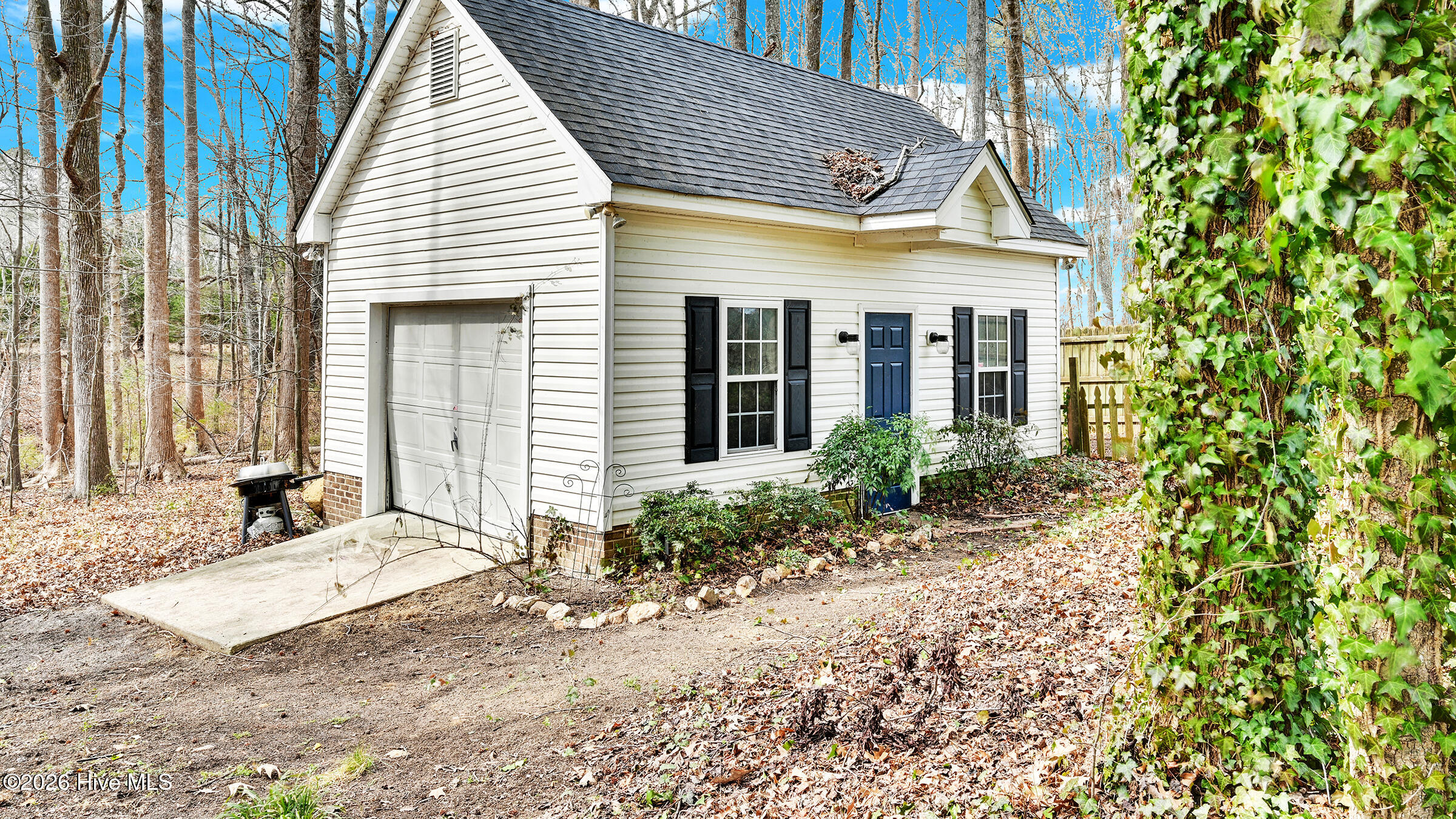 950 Kelly Drive