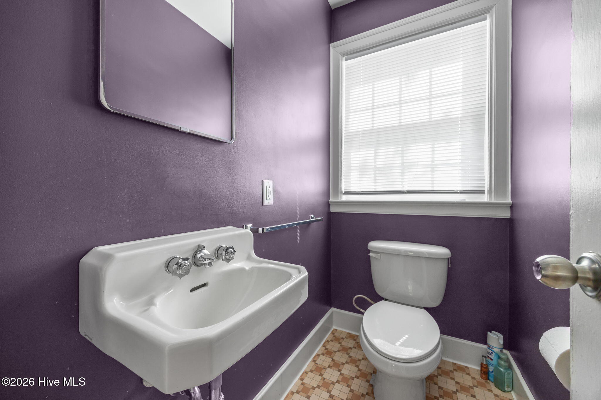 1104 W Rock Spring Road