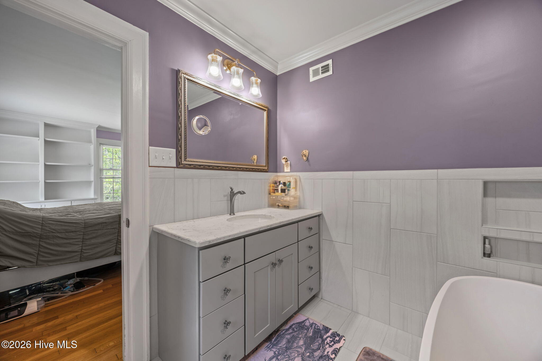 1104 W Rock Spring Road