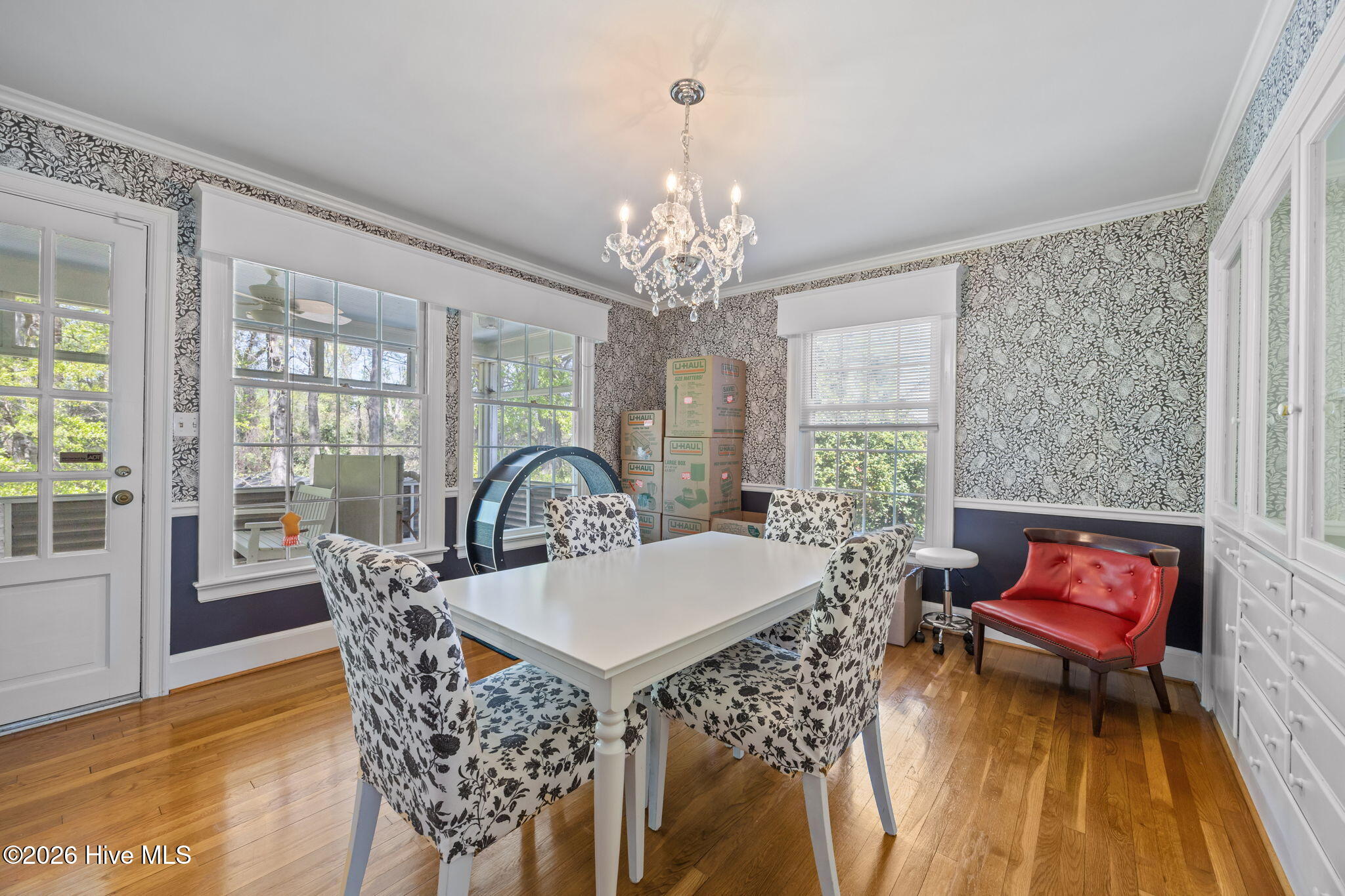 1104 W Rock Spring Road