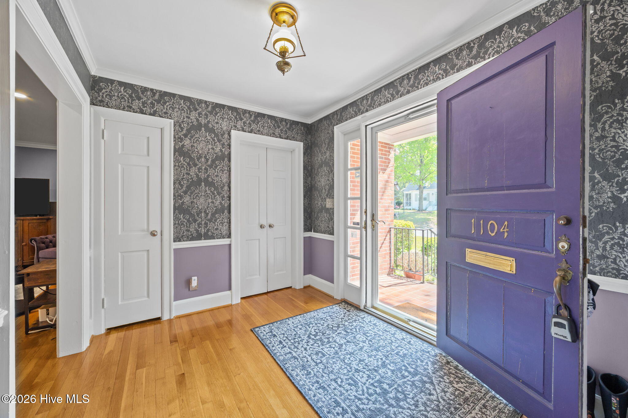 1104 W Rock Spring Road