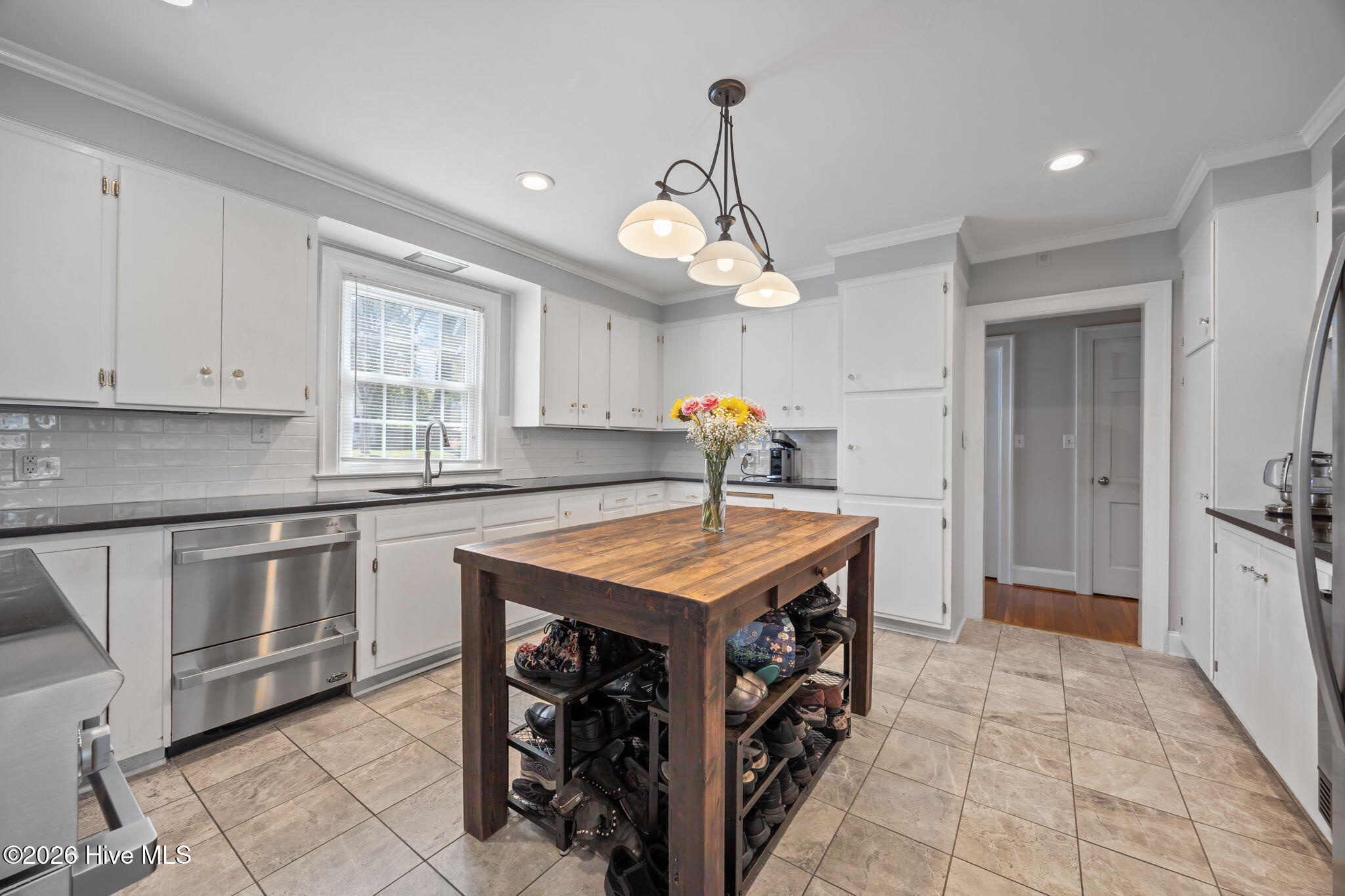 1104 W Rock Spring Road