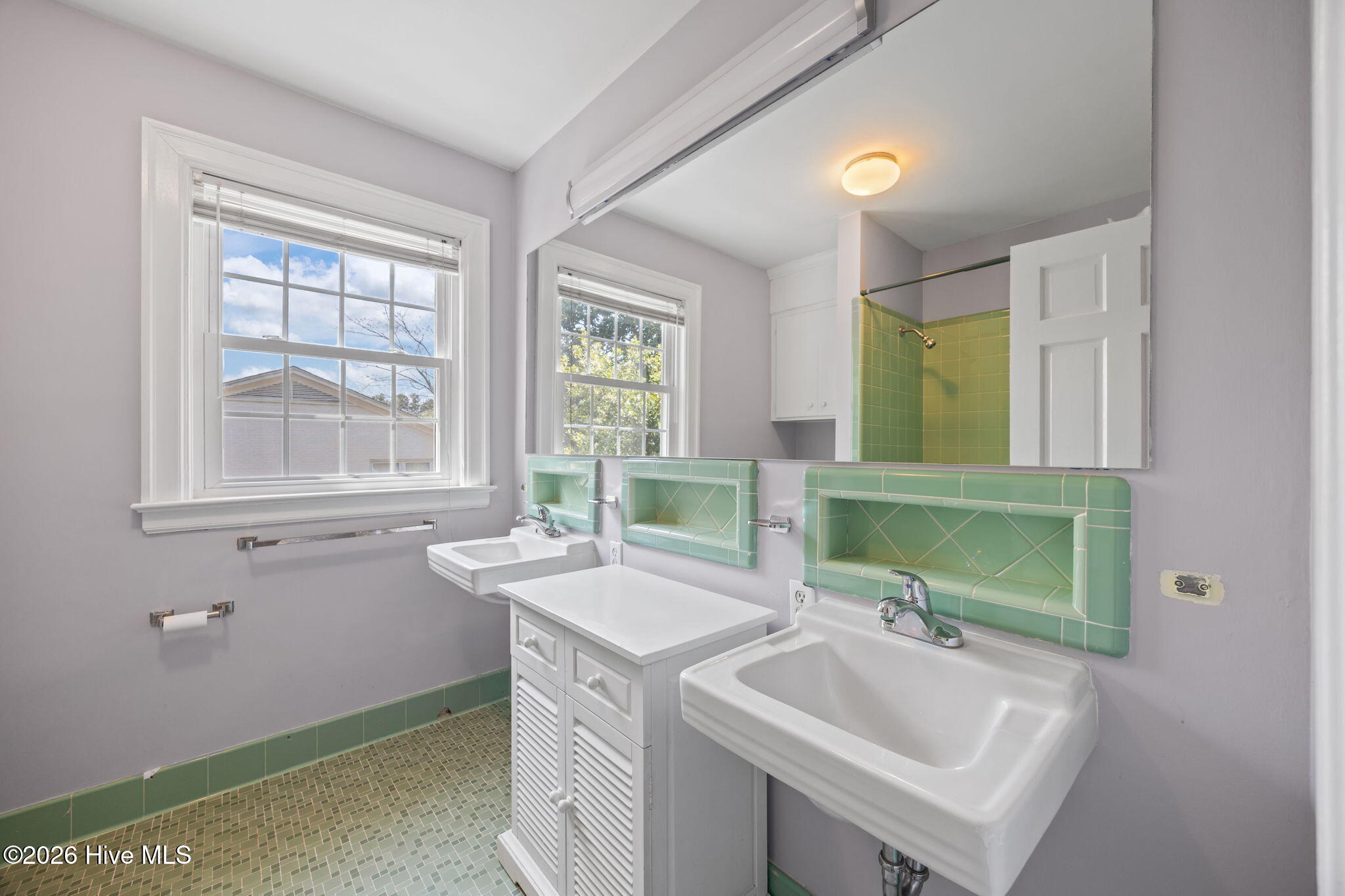 1104 W Rock Spring Road
