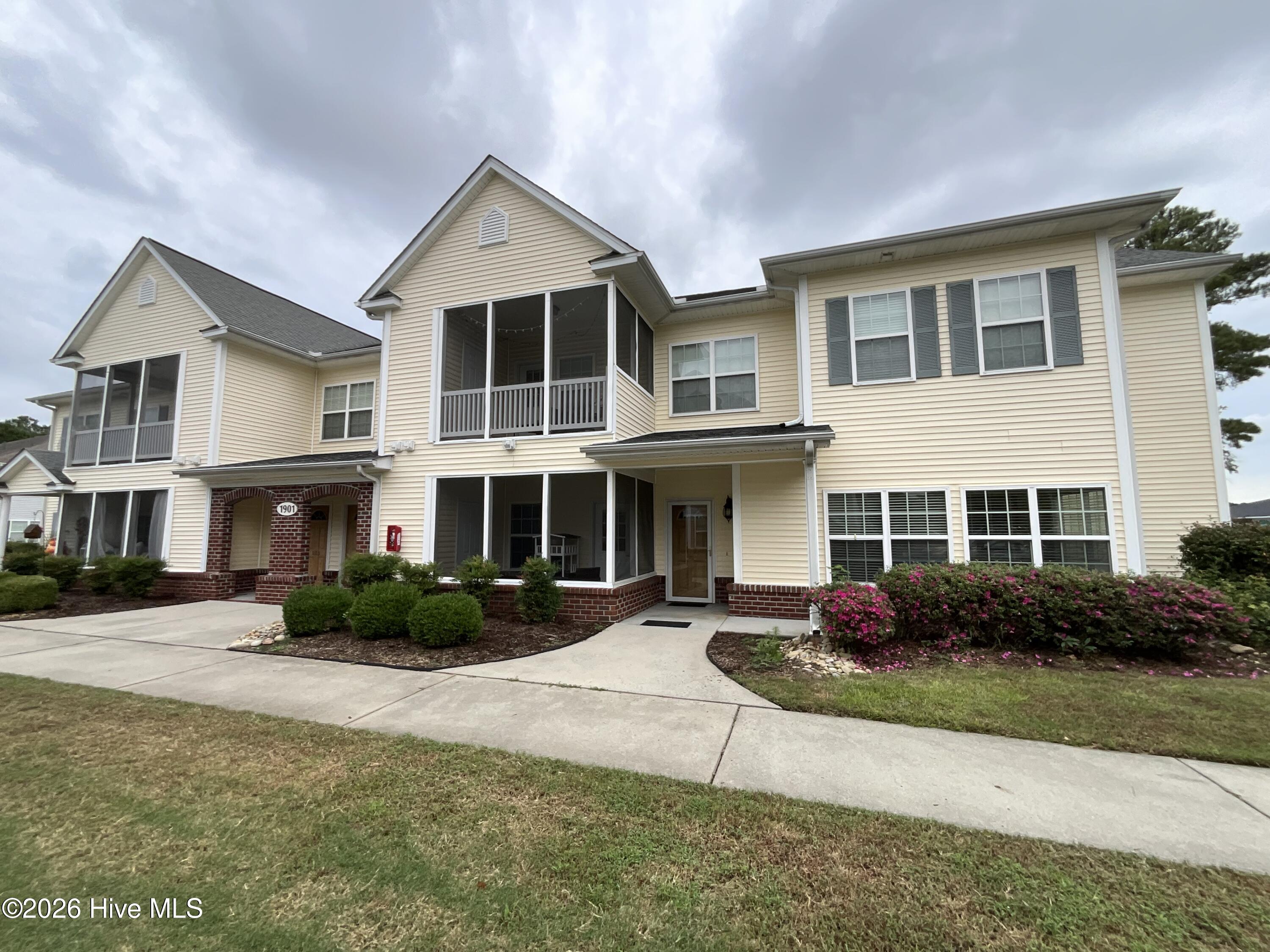 1901 Covengton Way 201