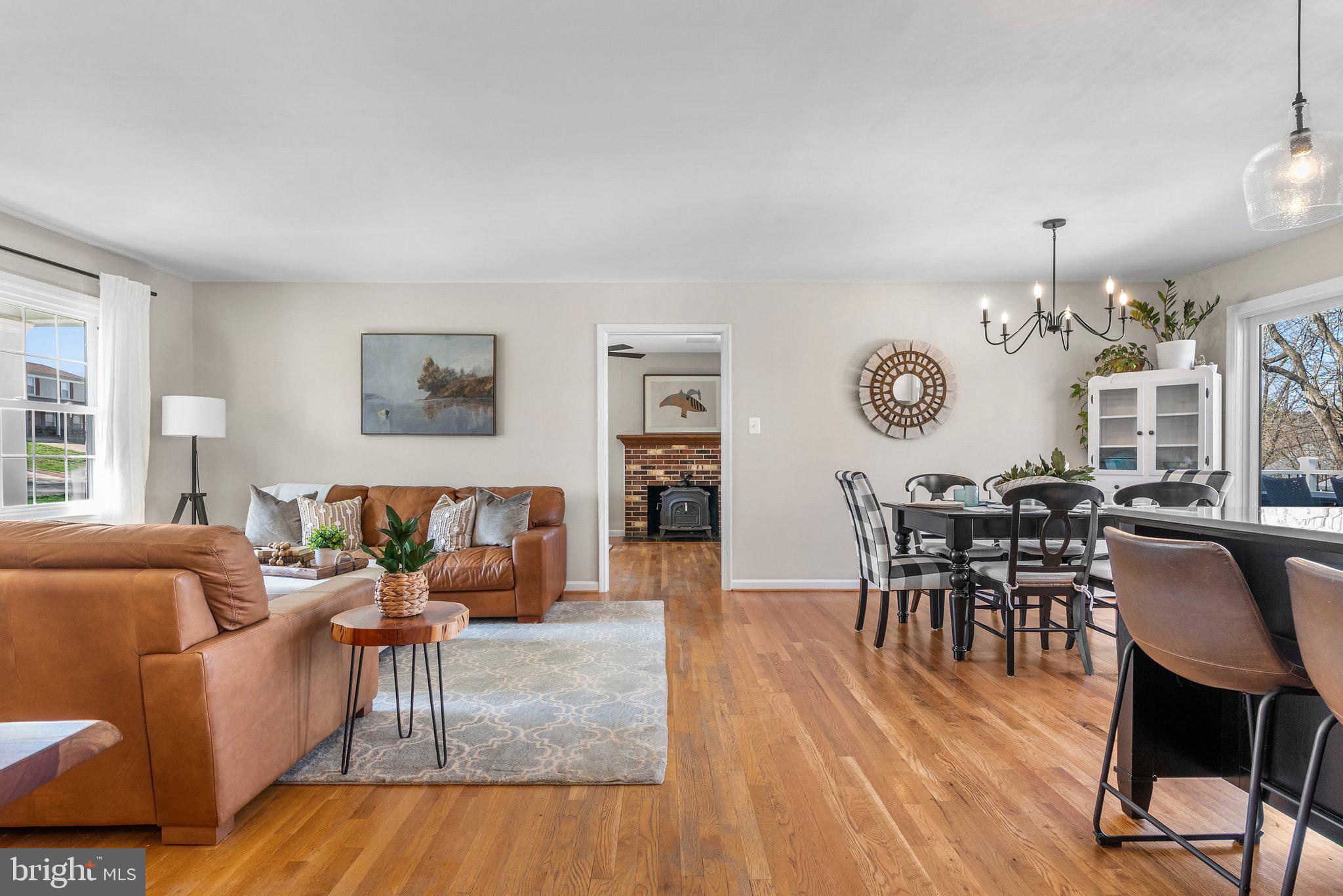 126 Maryanne Ave SW