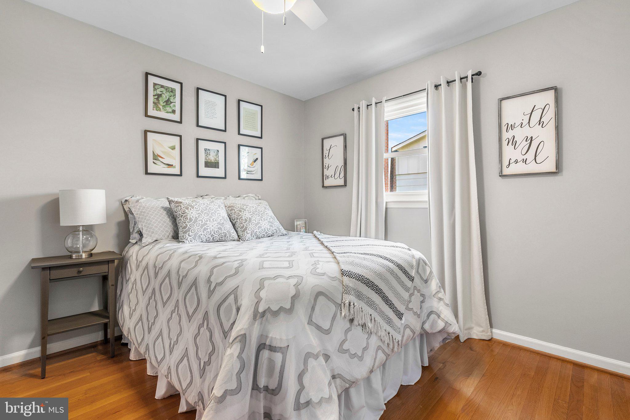 126 Maryanne Ave SW
