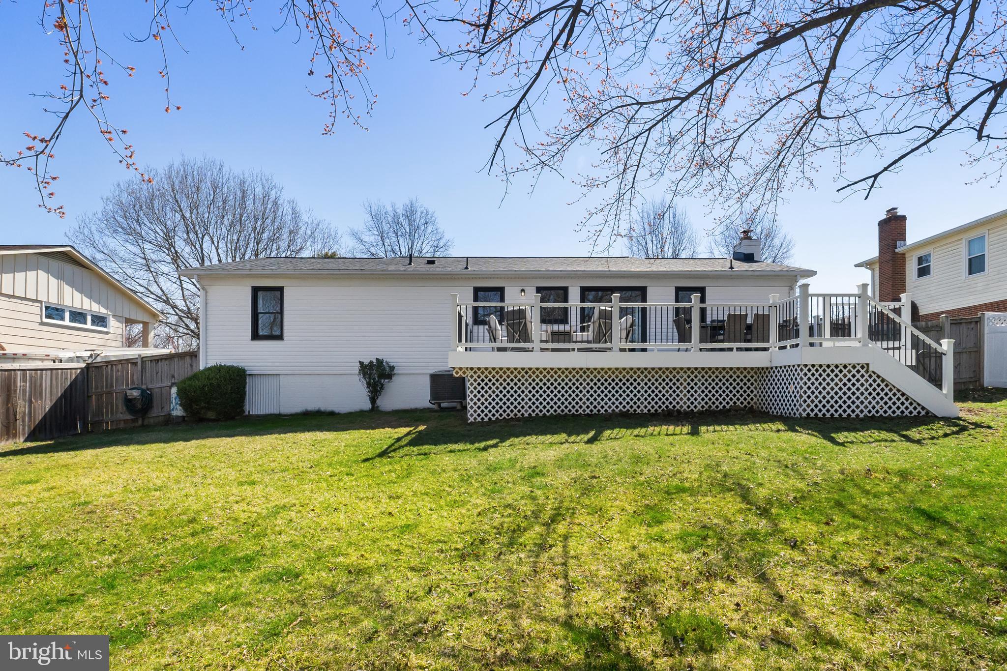 126 Maryanne Ave SW