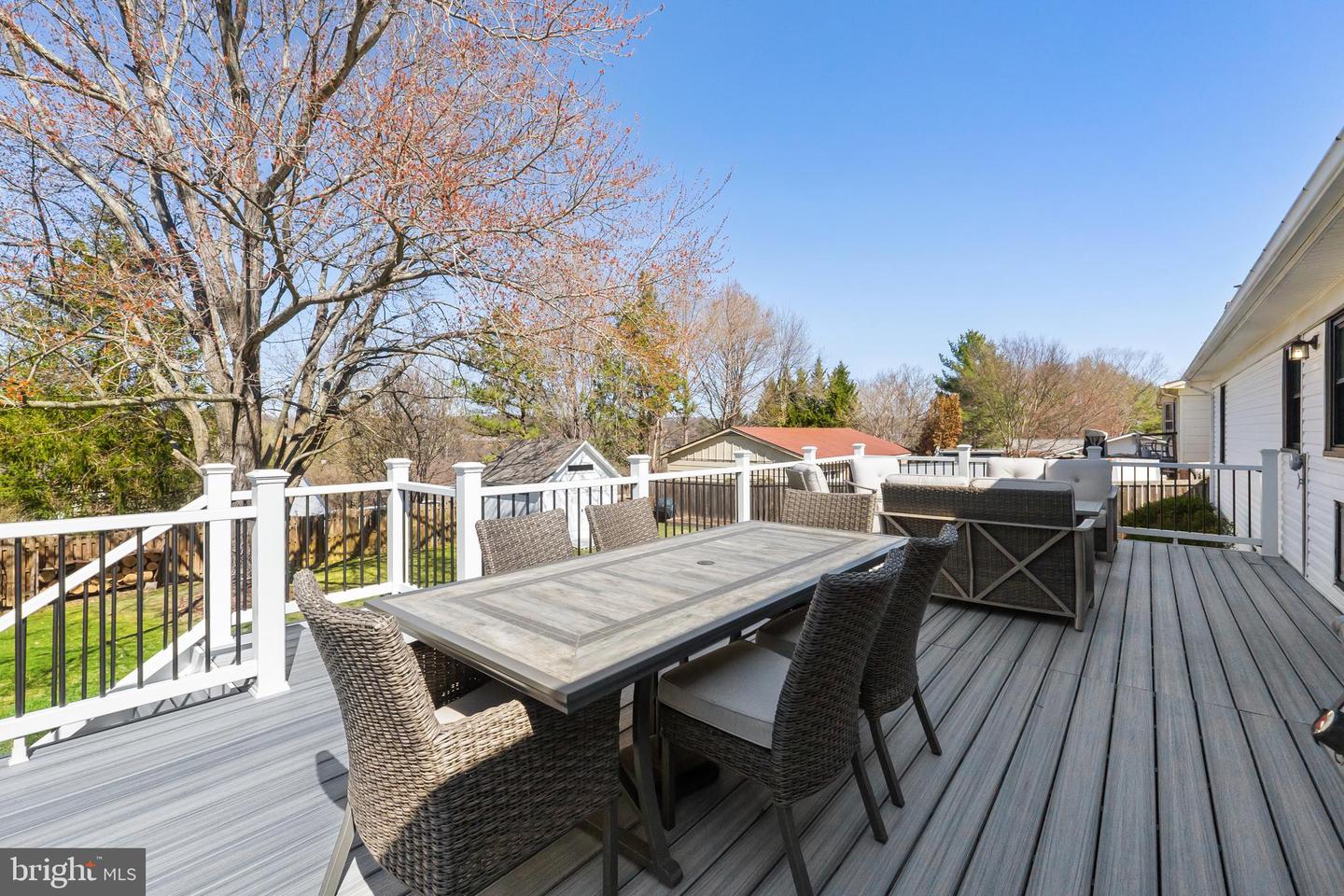 126 Maryanne Ave SW