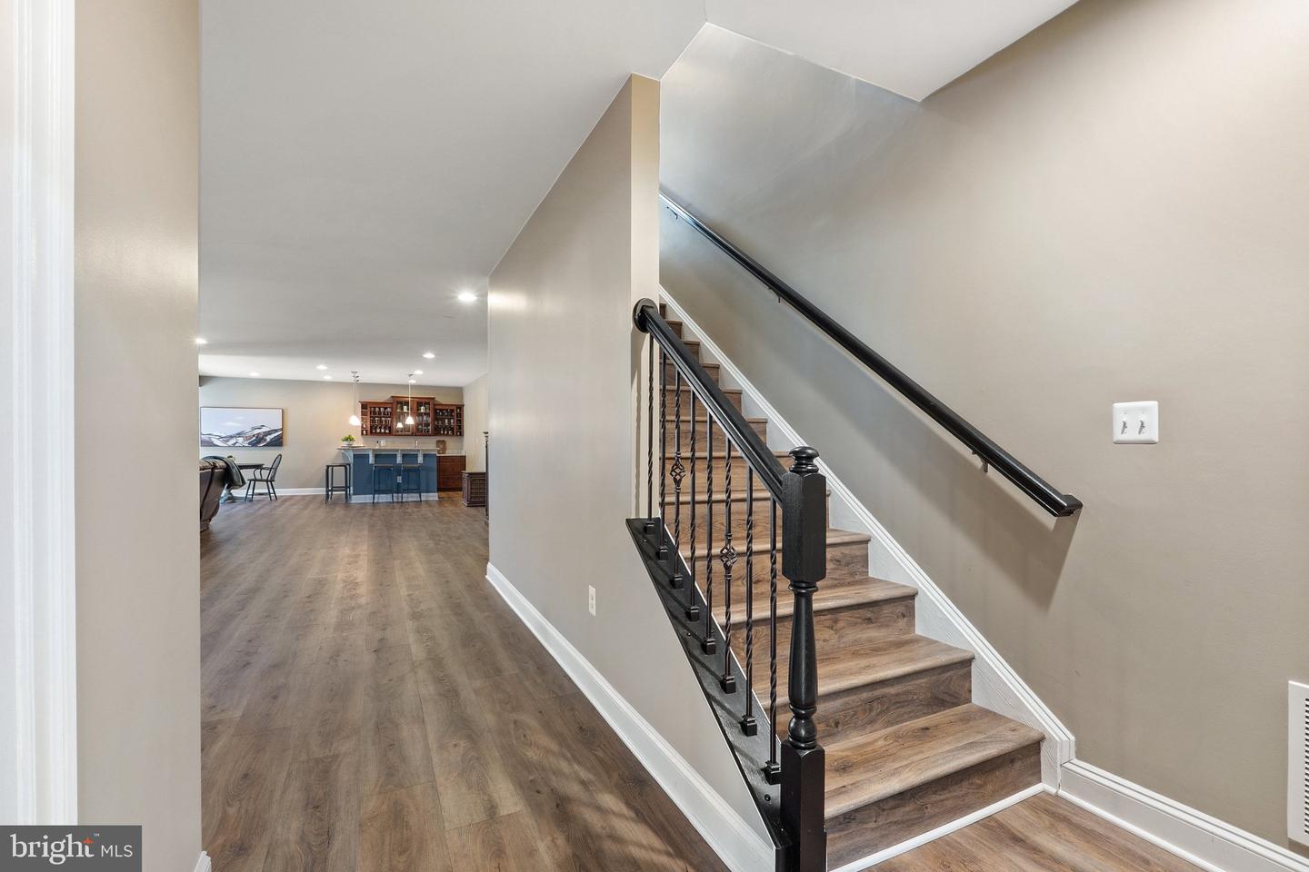 15054 Omega Ct