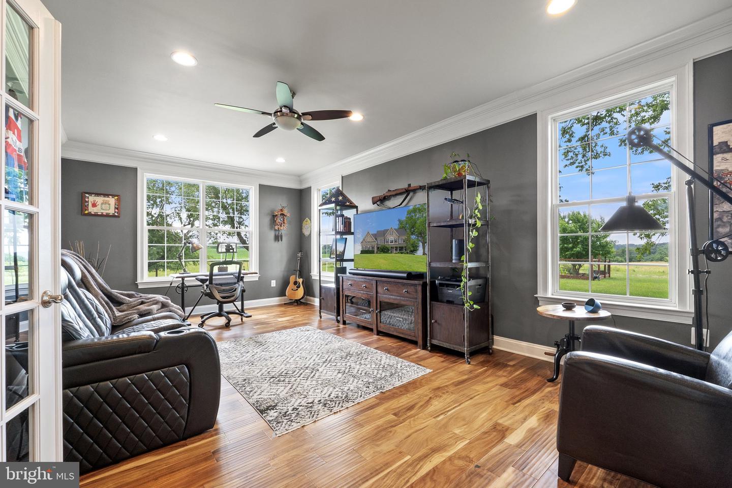 15054 Omega Ct