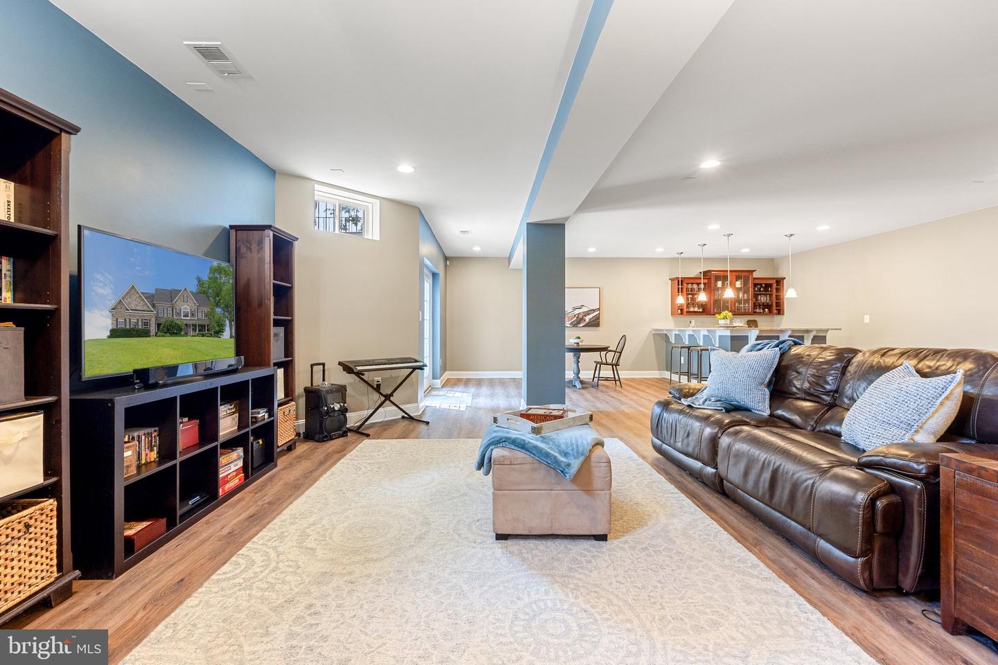 15054 Omega Ct