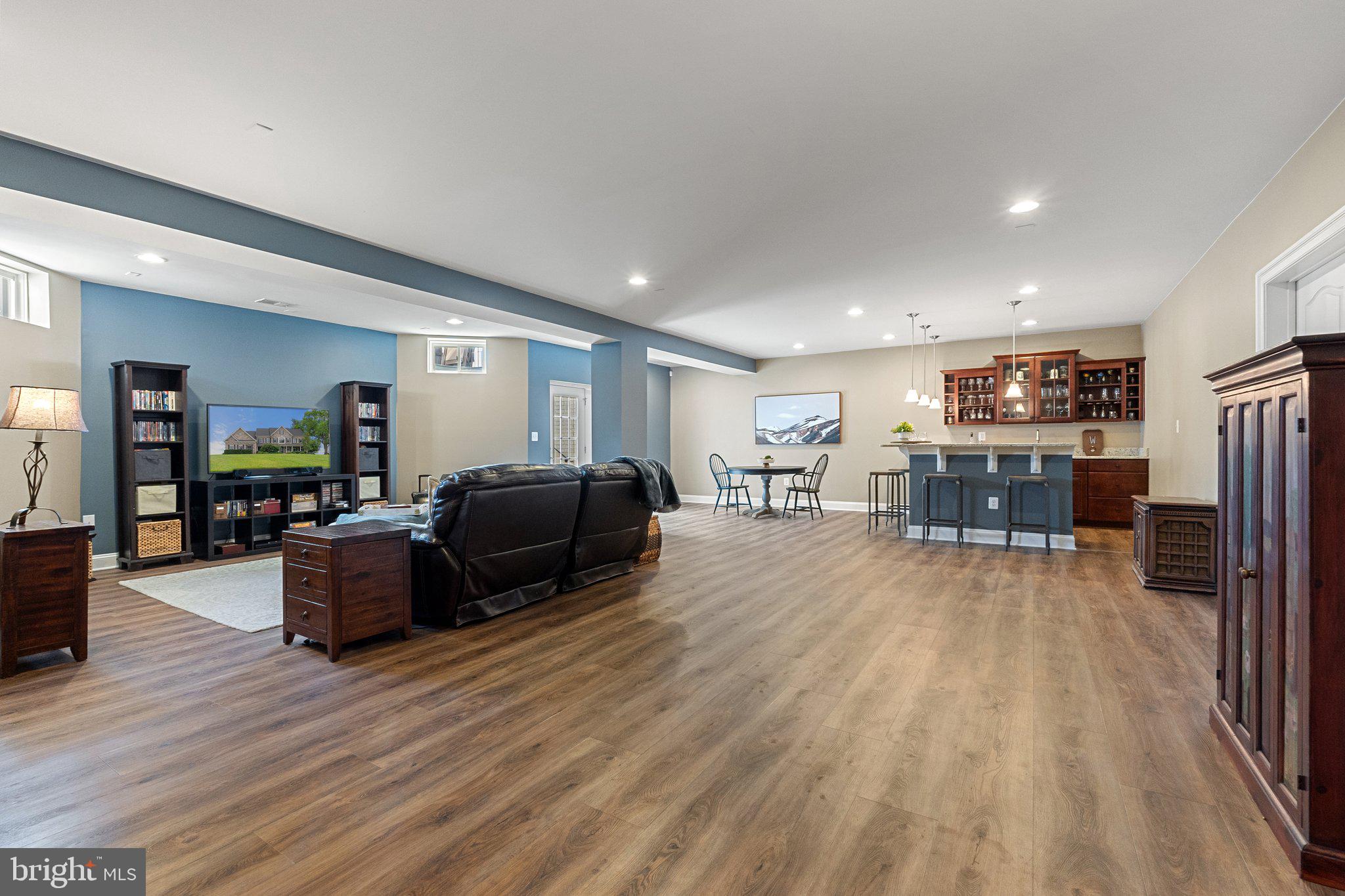 15054 Omega Ct