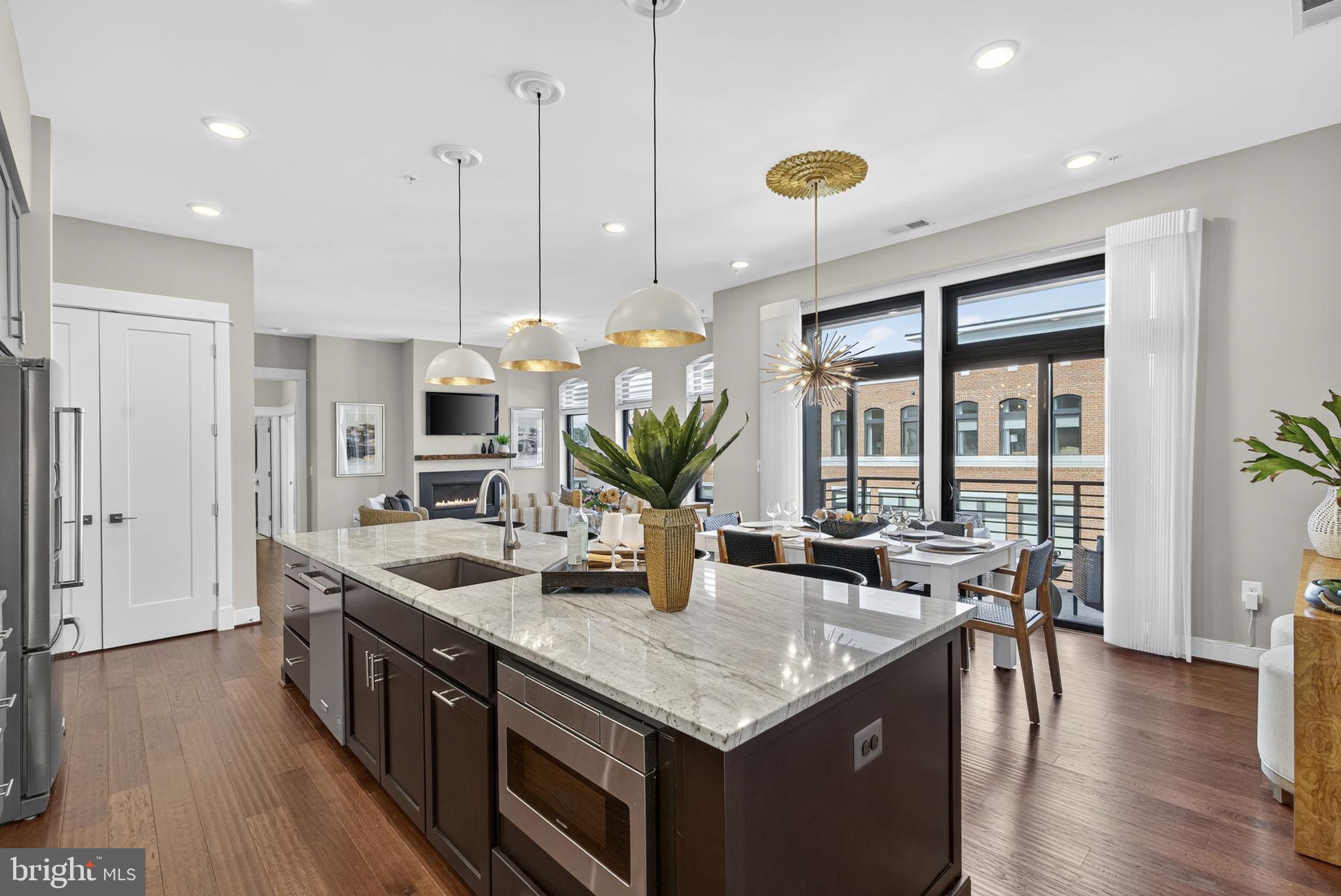 3 STATIONMASTER STREET SE 402