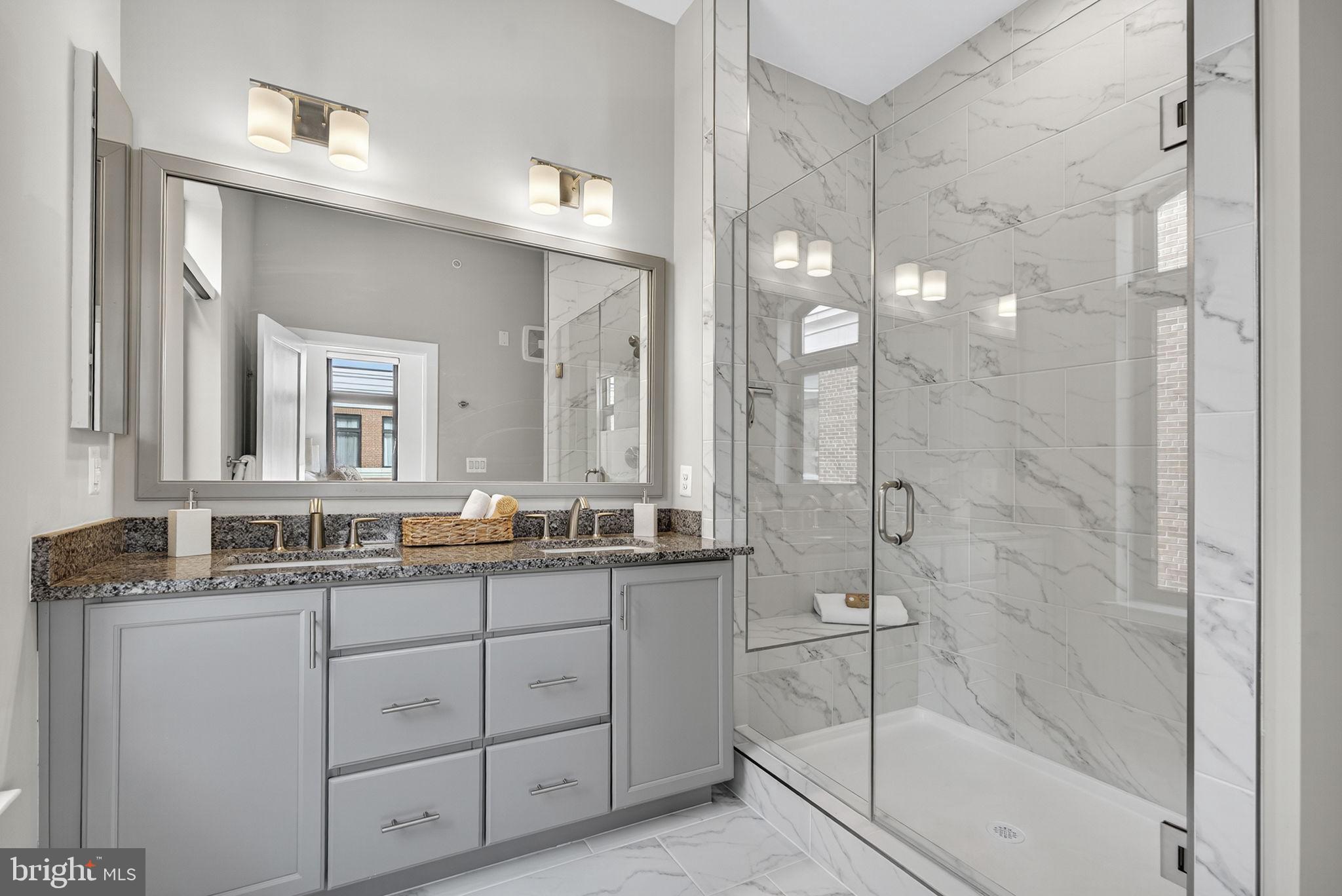 3 STATIONMASTER STREET SE 402