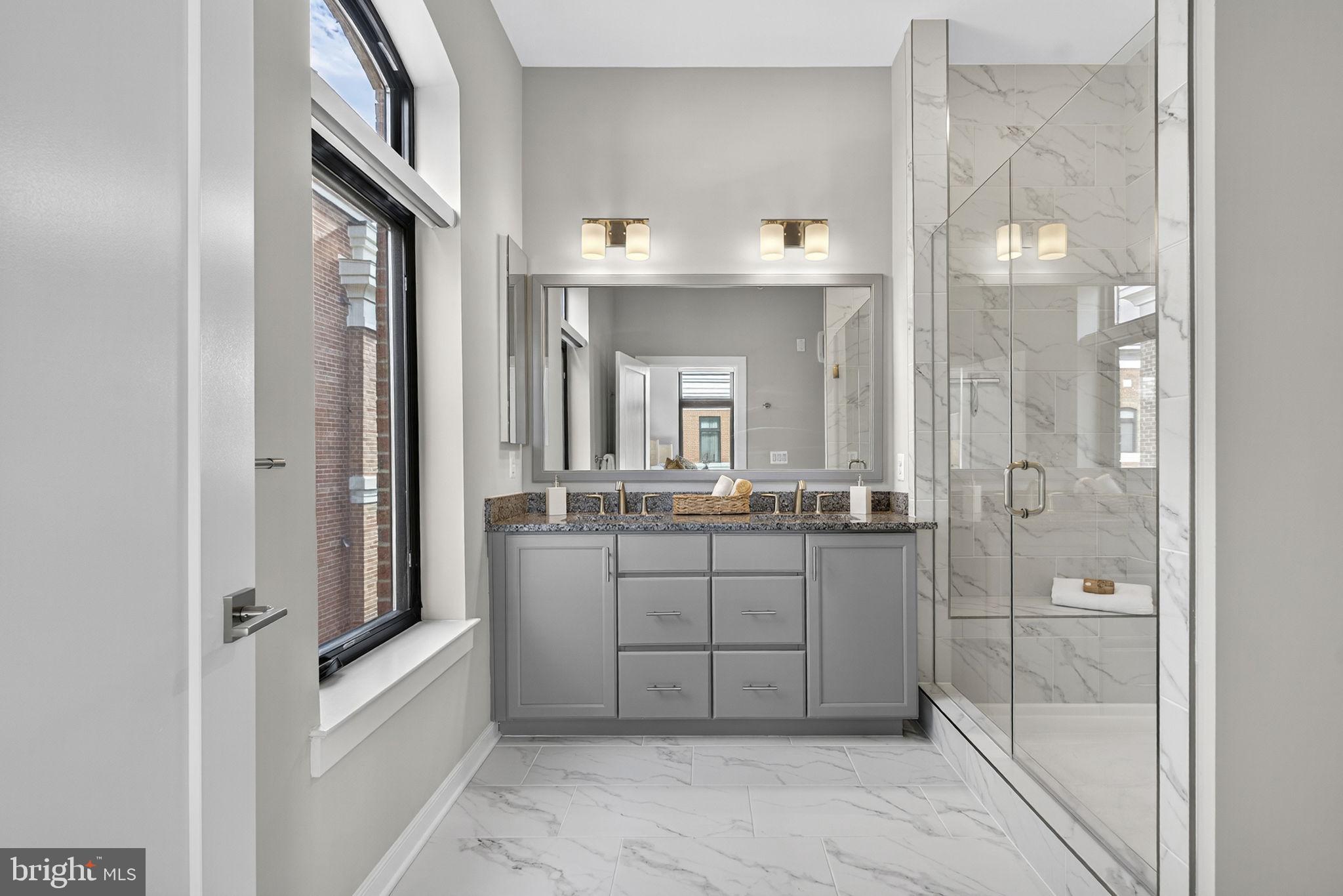 3 STATIONMASTER STREET SE 402