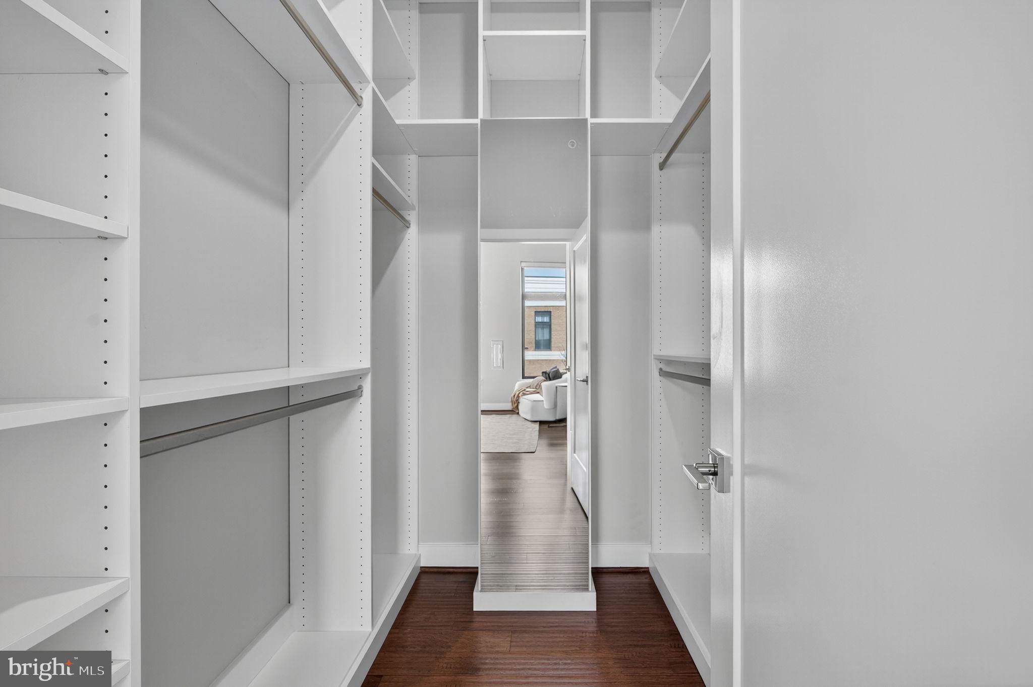 3 STATIONMASTER STREET SE 402