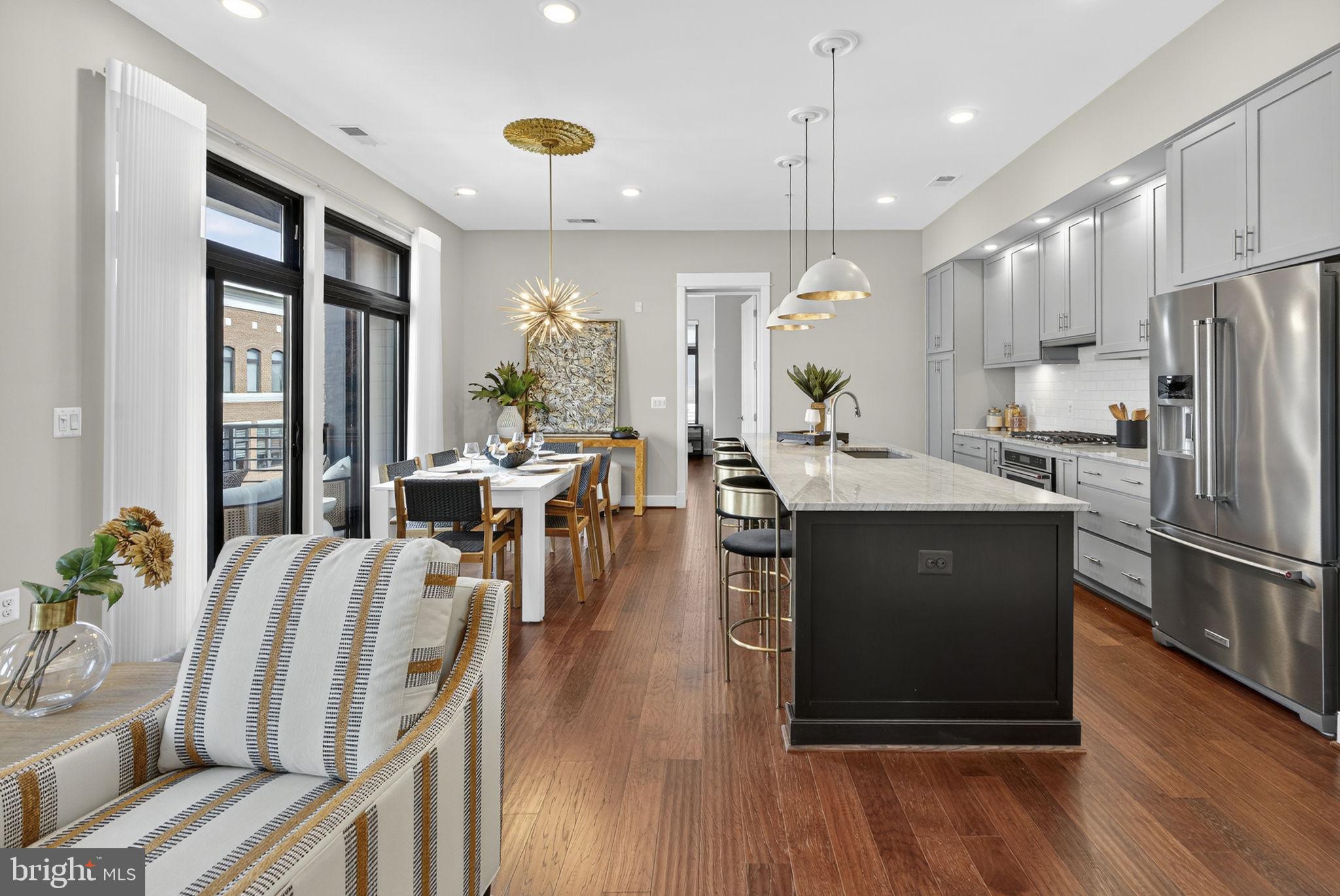 3 STATIONMASTER STREET SE 402