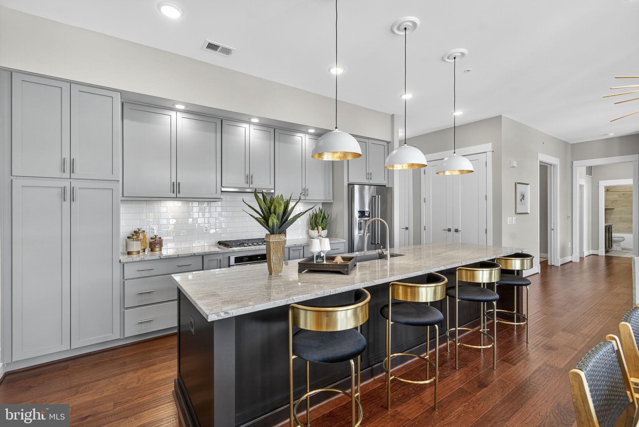 3 STATIONMASTER STREET SE 402