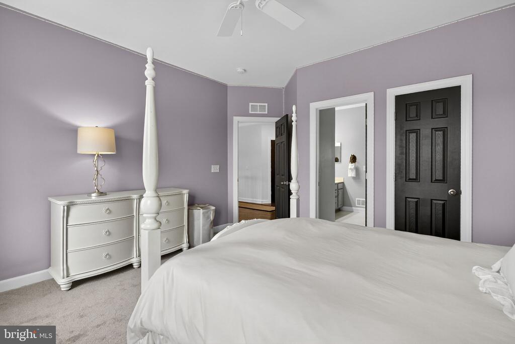 15124 OMEGA COURT