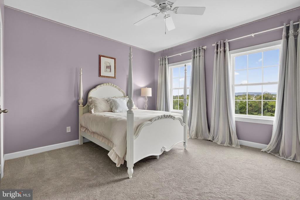 15124 OMEGA COURT