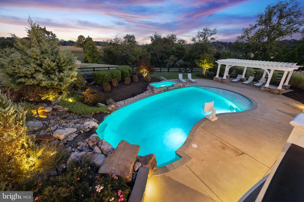15124 OMEGA COURT