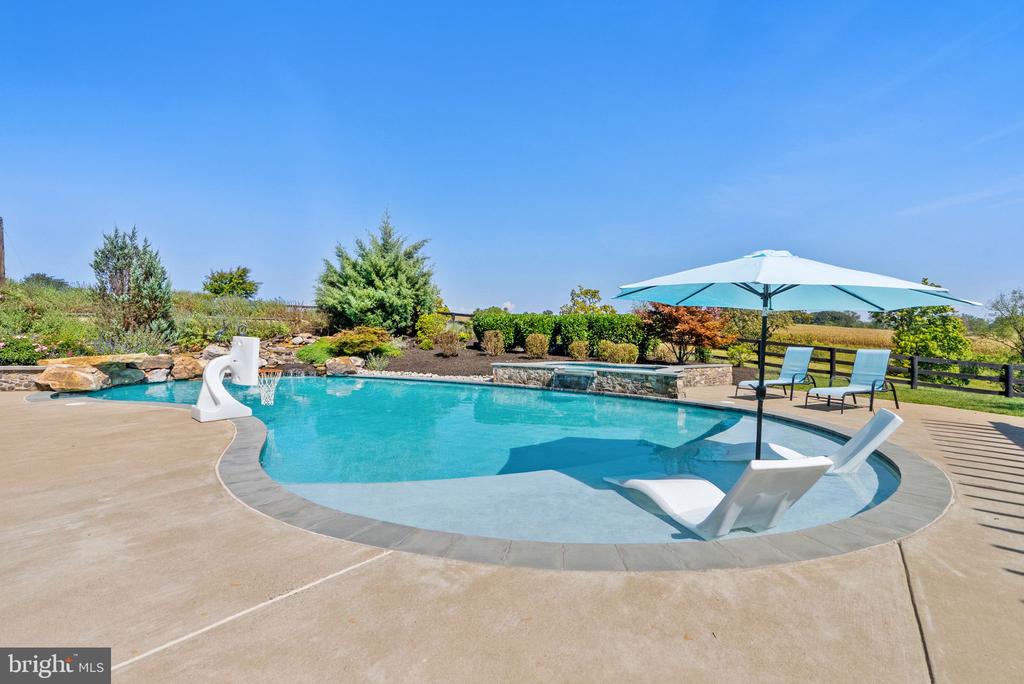 15124 OMEGA COURT