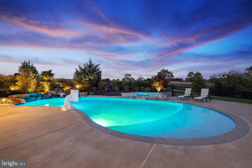 15124 OMEGA COURT