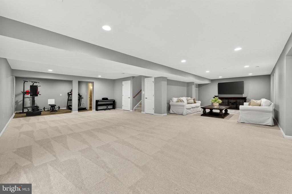 24 EISENTOWN DRIVE