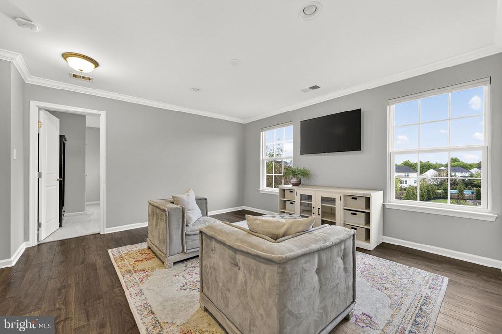 24 EISENTOWN DRIVE