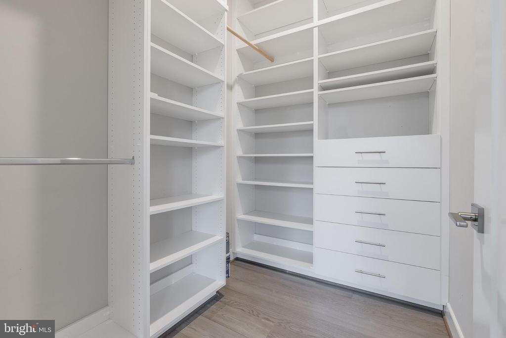 5 STATIONMASTER STREET SE Unit: 203