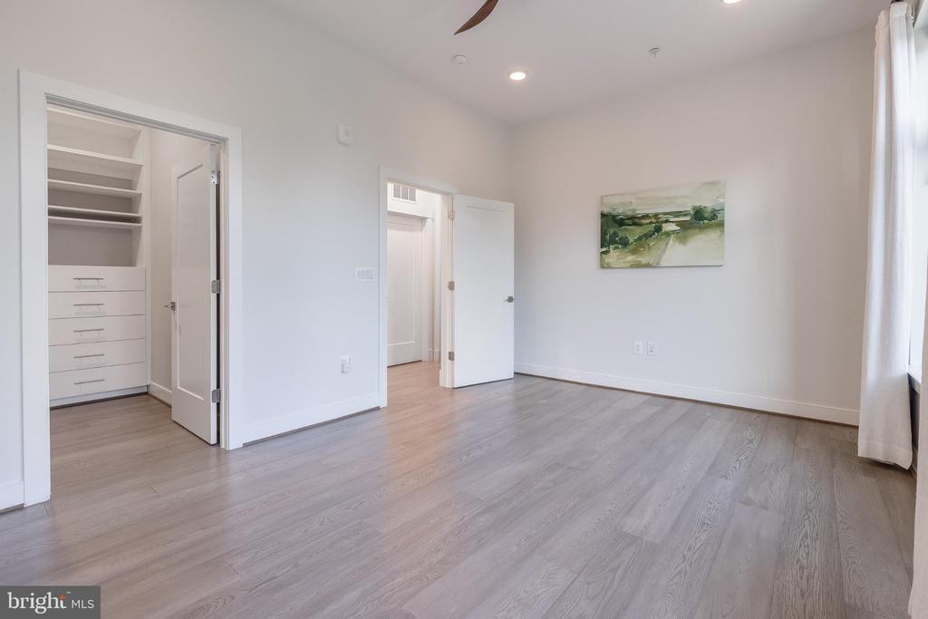 5 STATIONMASTER STREET SE Unit: 203