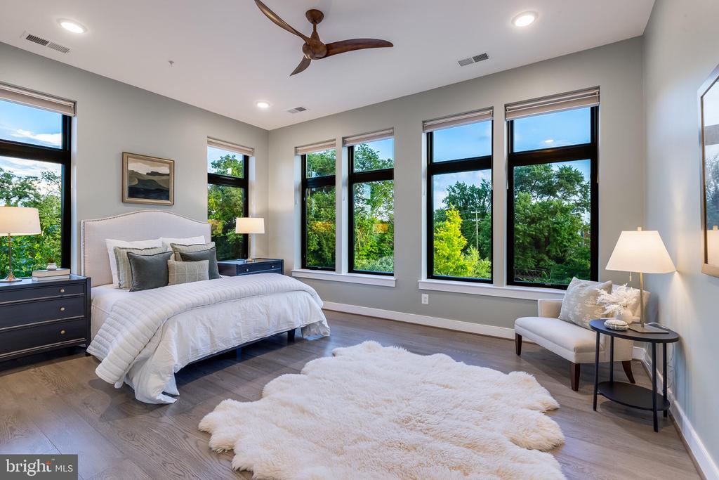 5 STATIONMASTER STREET SE Unit: 203