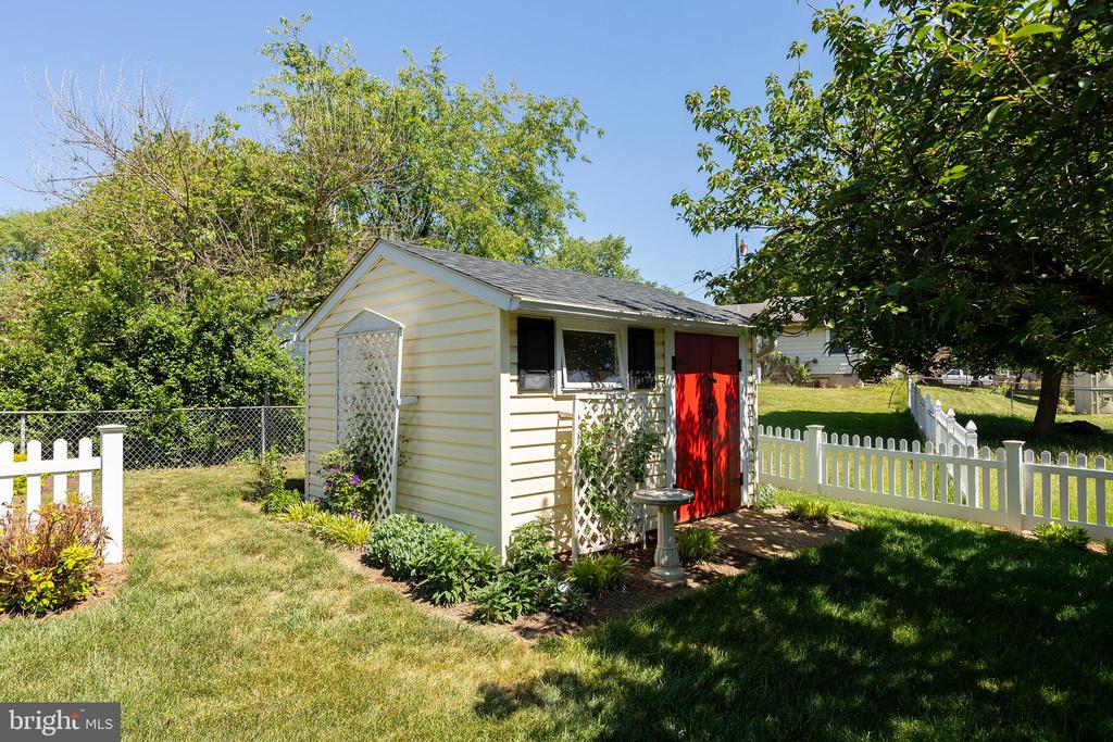 1115 OPEQUON AVENUE