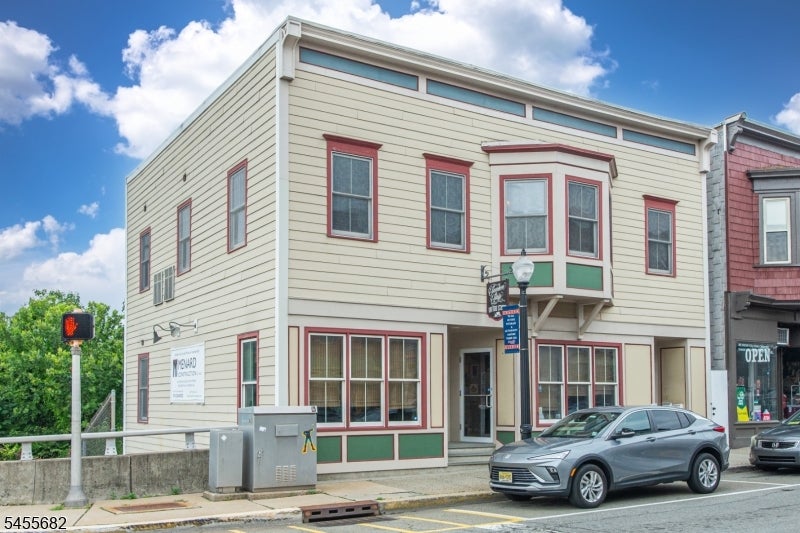310 Main St