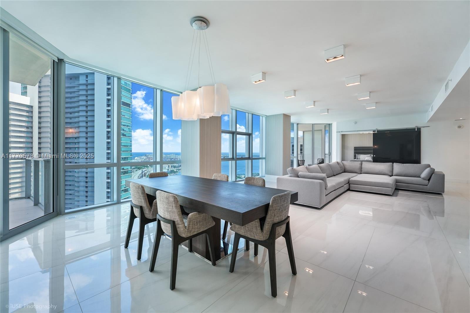 851 NE 1st Ave # 3805