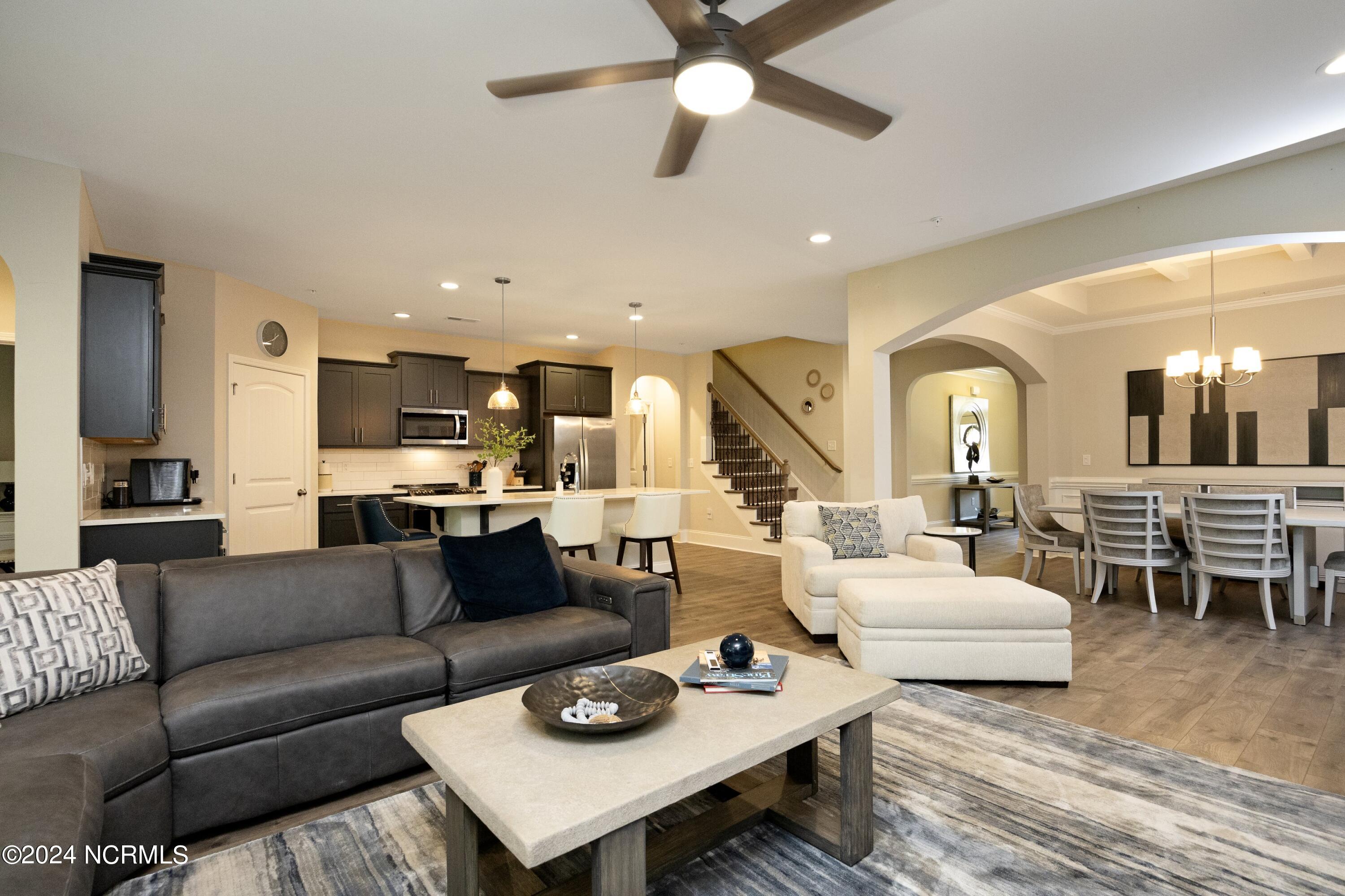 15 Winged Foot Road 8 8